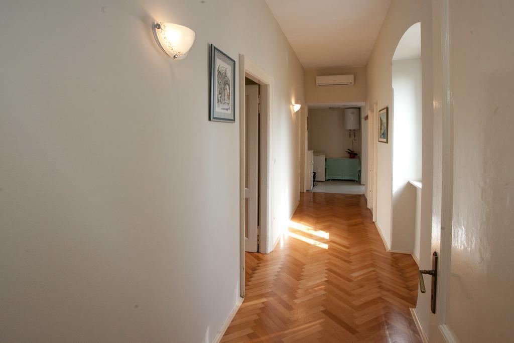 Gianina Apartment Split Exterior photo